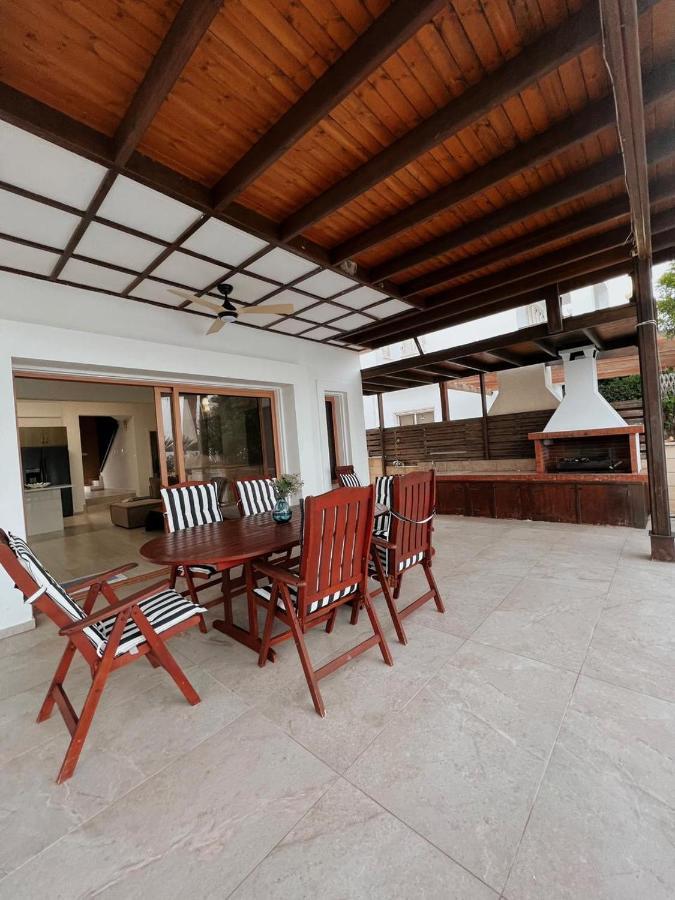 Oasi Rejuve Villa Meneou Extérieur photo